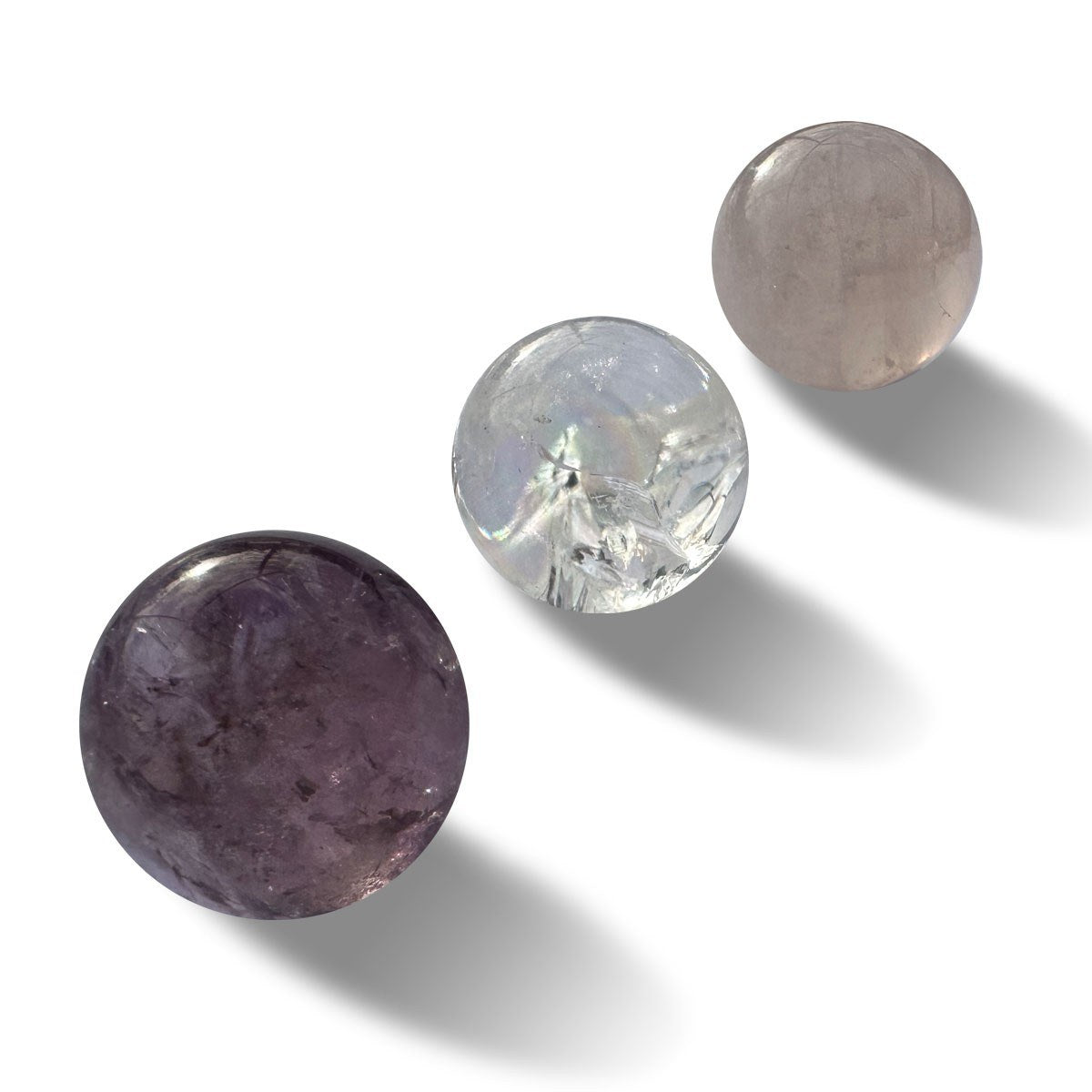 Cristaux d'améthyste, de quartz clair et de quartz rose